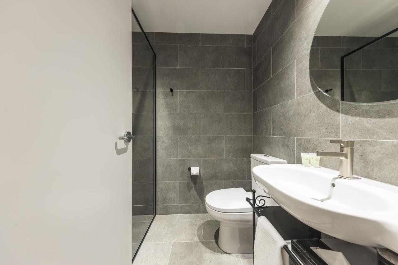 Q Squared Serviced Apartments Melbourne Exterior photo